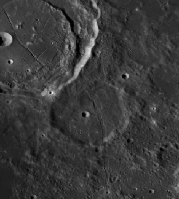 Le cratère Chacornac. Photo domaine public/NASA