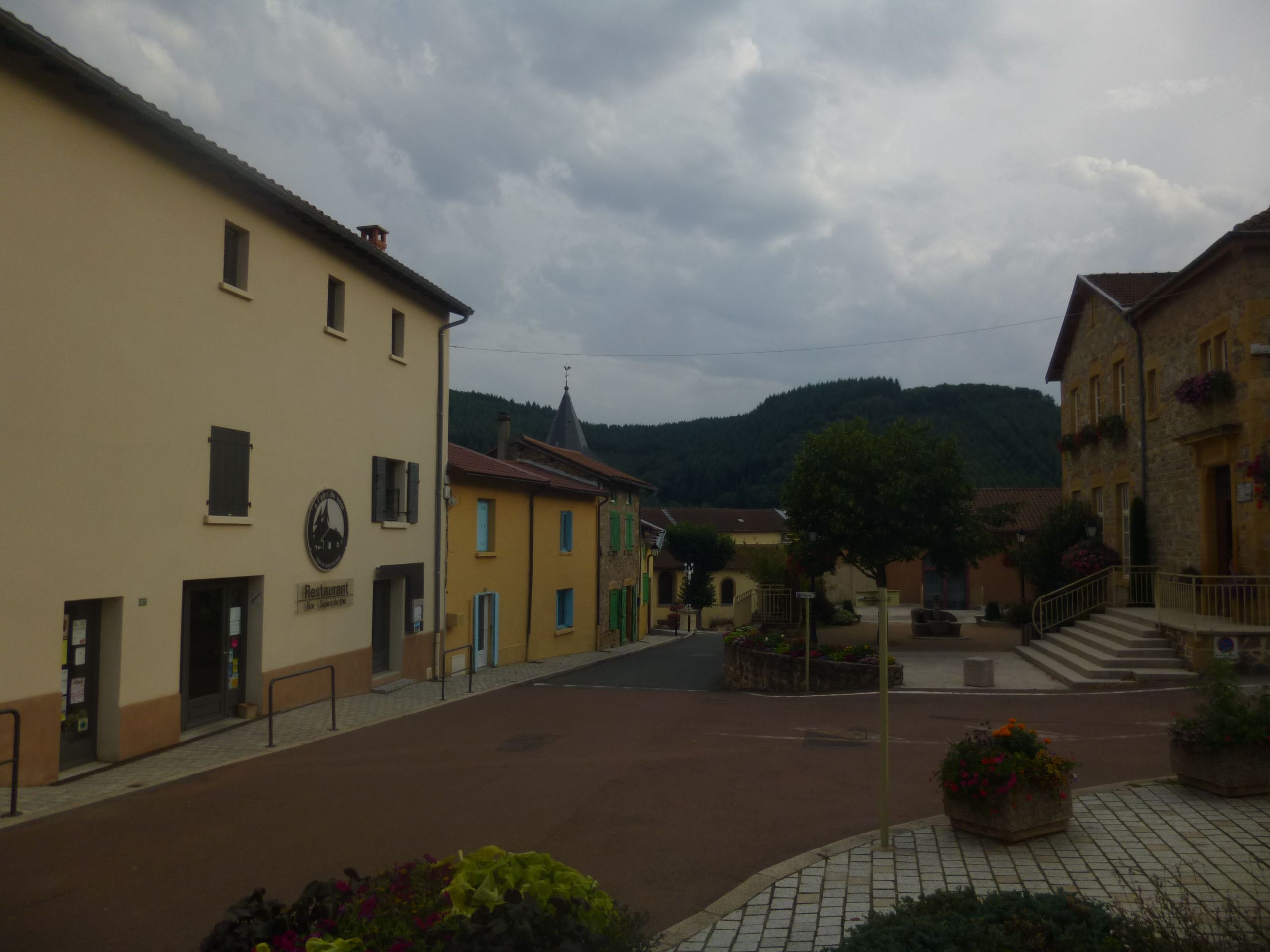 Le village de Saint-Marcel-l'Eclairé. @Le Progrès